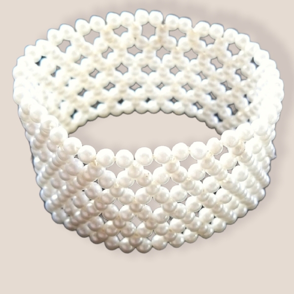 Vintage Faux Pearl Beaded Stretch Bracelet - Picture 2 of 10